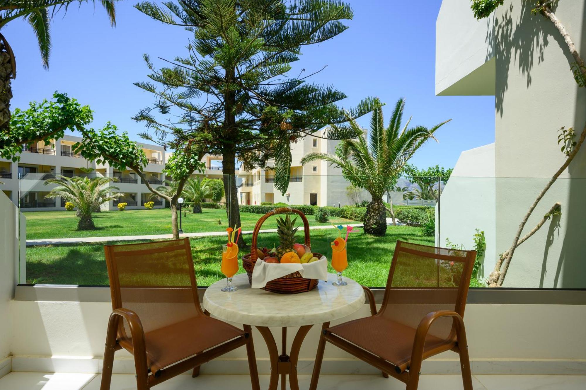 Vantaris Palace Paralia Kourna Екстер'єр фото