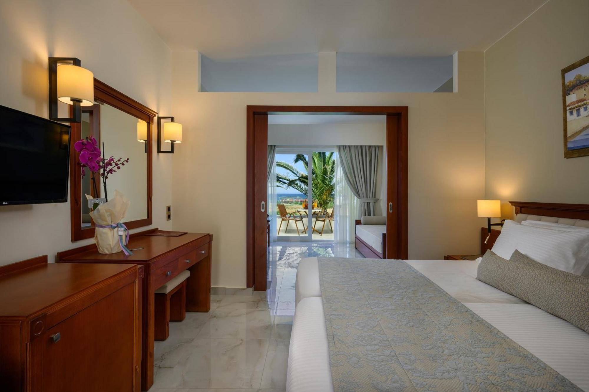 Vantaris Palace Paralia Kourna Екстер'єр фото